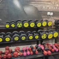 استخدام منشی باشگاه
