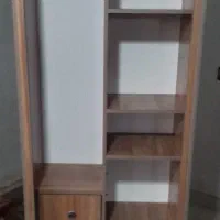 کتابخانه همراه با کشو و جالباسی