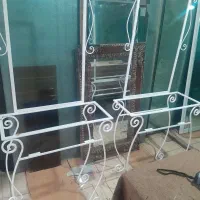 ۲عدد۷۰در ۲متر میز آرایشی با اینه فلزی باشیشه