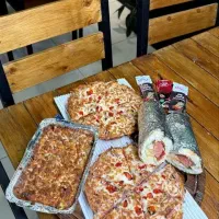 کمک آشپز و نیروی ساده فست فود