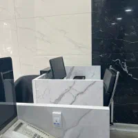 فروشنده و ادمین خانم