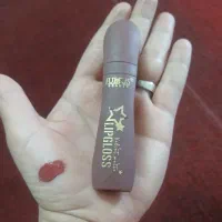 رژلب و ضدآفتاب