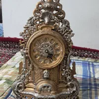 ساعت رومیزی  برنزی سالم و تمیز بشرط