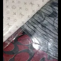 ۴ عدد شال همه با هم فروخته میشه ۱۰۰تومن