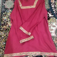 تونیک قرمز با مدل سنتی