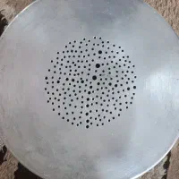قابلمه سوراخ‌دار مخصوص کیک و فطیر. پخت روی گاز