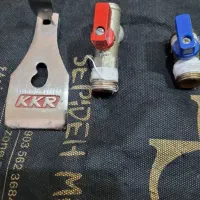 دو عدد شیر آب