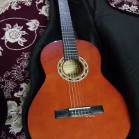 گیتار عروسک.۷میلون خریدارتخفیف میدم|گیتار، بیس، امپلیفایر|اشتهارد, |دیوار