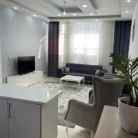 دوخوابه-85متری-برخیابان