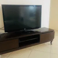 تلویزیون LG ال سی دی و چهل و دو اینچ کاملا سالم