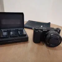 دوربینSony ZV- E10 ومیکروفون بیسیم BOYA BY-XM6-K2
