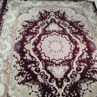 یک جفت فرش 12متری 700 شانه ، مبل راحتی سالم 8نفره