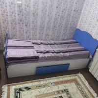 تخت نوجوان