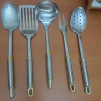 ست کفگیر و ملاقه