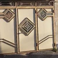 درب سه لنگه آهنی