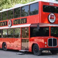 همکاری در کافه اتوبوس ردباس