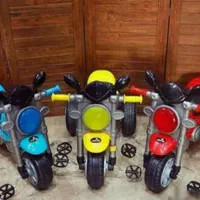 سه چرخه فلزی هدایتگرکودک نو وآکبند|اسباب‌‌بازی|تبریز, |دیوار