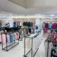 فروشنده پوشاک زنانه