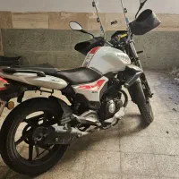 بنلی ۱۵۰ مدل ۴۰۲