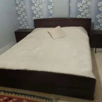 سرویس خواب دو نفره به همراه میز آرایش و پاتختی