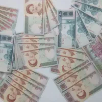 اسکناس نو  قدیمی