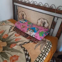 تخت خواب دو نفره در حد نو