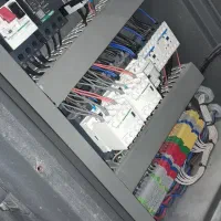 برقکاری عیب یابی رفع اتصالی برق تعمیر دستگاه