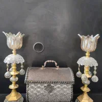 جعبه لوازم آرایشی.  دوعدد شمعدان