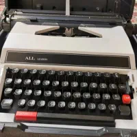 ماشین تایپ فارسی با کیف اصلی ژاپن