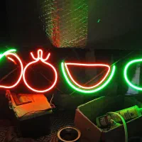 تابلو نئون میوه