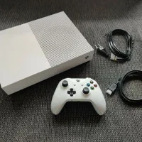 ایکس باکس وان اس خانگی در حد با کارتنو فاکتور