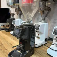 آسیاب قهوه یونیک لایف مدل ۰۲۲