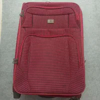 چمدان قرمز مسافرت