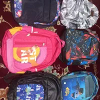 کیف و کوله مدرسه ای با قیمت مناسب|کیف، کفش، کمربند|شیراز, شیشه‌گری|دیوار