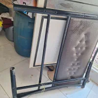 کره گیر و تختخواب