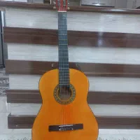 گیتار فروشی خارجی در حد نو همراه با کیف