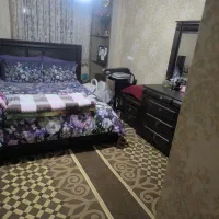 تخت و اینه و کنسول و دو عدد پاتختی نو