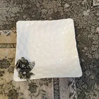 تعدادی لوازم منزل ،قوری،شکلات خوری