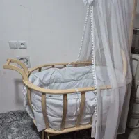 تخت کنارمادر