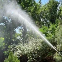 خدمات درست کردن استخرویلاشخم باتیلرسم پاشی باغبانی