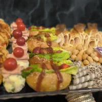 فینگر فود و مینی کاپ کیک و مینی دونات