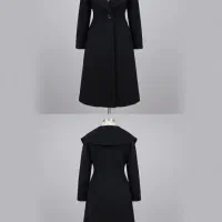 دو تا پالتو زنانه تمیز و کماستفاده به فروش میرسد