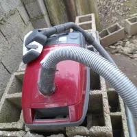 یک جاروبرقی ناسیونال