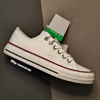 کانورس وارداتی سفید ردلاین فقط سایز 40