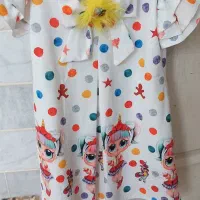 لباس در حد نو|لباس|میبد, |دیوار