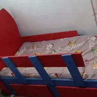 تخت و کمد|تخت و سرویس خواب|صومعه‌سرا, |دیوار