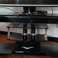 میز زیر تلویزیون