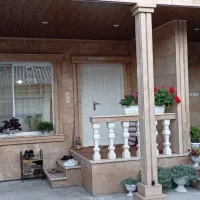 مجری و طراحی  سنگ نما و پله و حیاط سازی و سرامیک