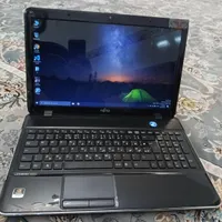 لب تاب fujitsu بسیار سالم.