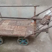 گاری چهار چرخ